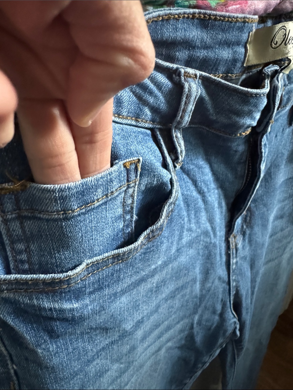 Women Slim Straight Jeans in Light Blue Denim - Picture 3 of 4